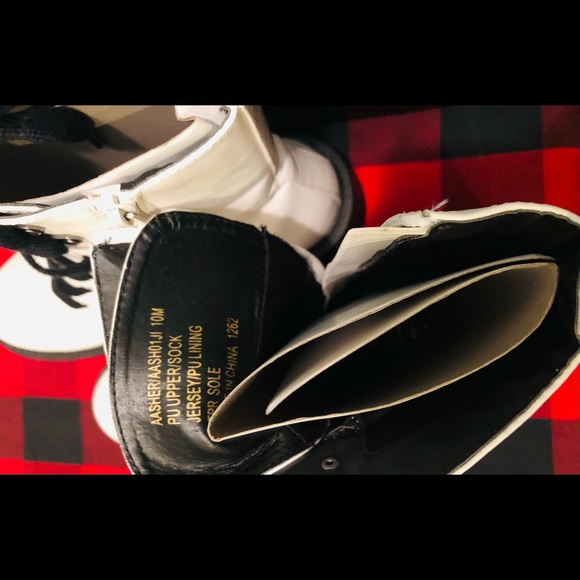 NIB Steve Madden NYC Combat Boots - Picture 7 of 10